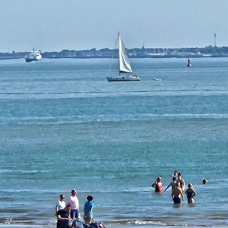 Appartement De Charme , Royan, Proche Mer Avec Balcon. Exterior photo